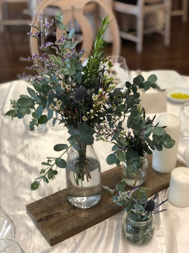 ナチュラルゲストテーブル装花 【結婚式 フラワー 会場装花】 – 結婚式