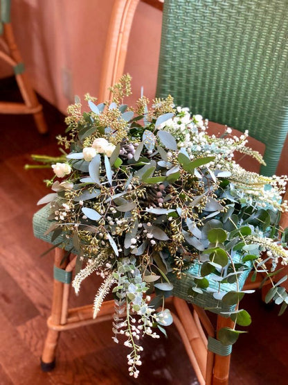 【生花】ナチュラルクラッチブーケ&ブートニア 【結婚式 フラワー 生花 ブーケ ブートニア オーダーメイド】