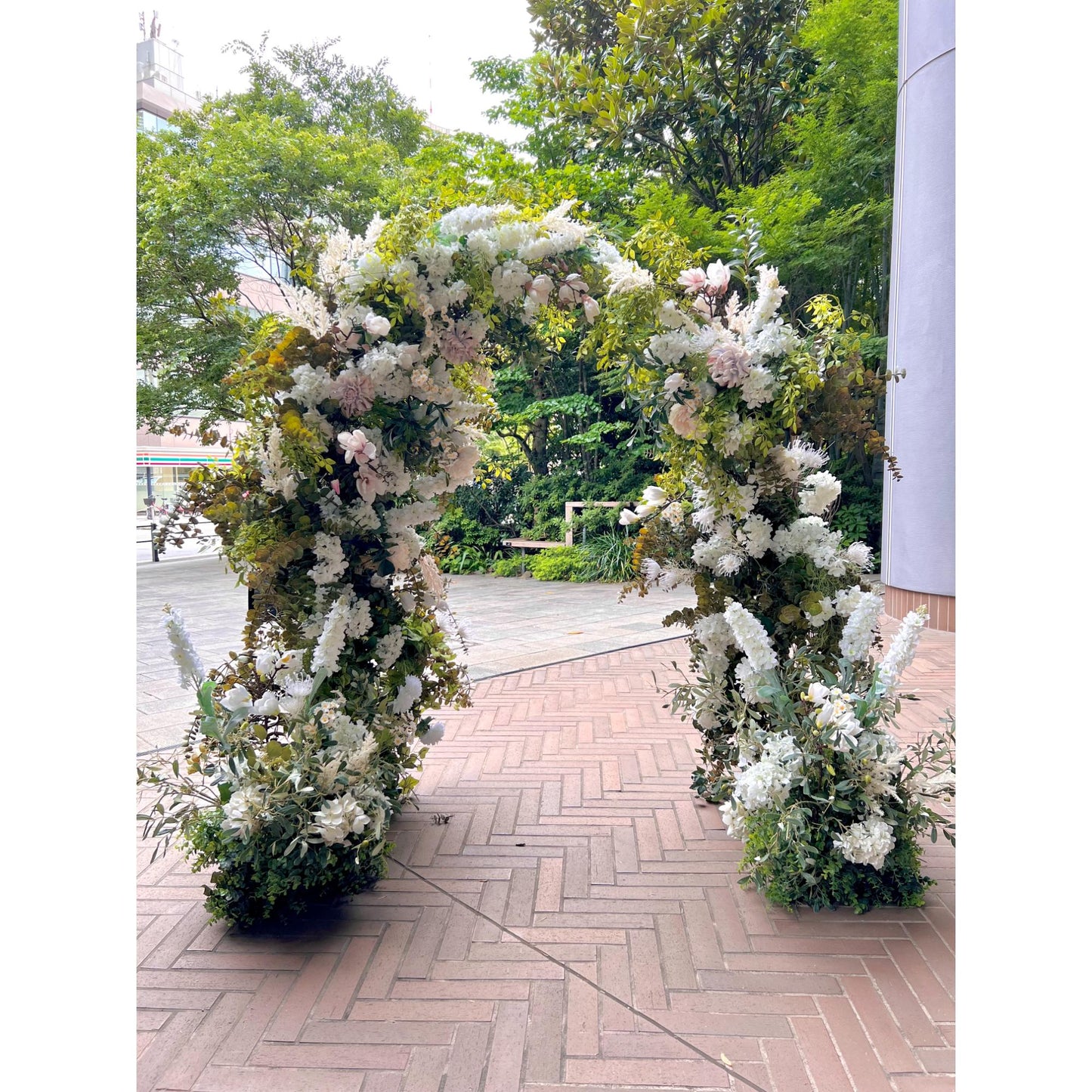 【レンタル】フォトウェディング用フラワーアーチ(レンタルブーケ&ブートニアセット)【結婚式 フラワー 会場装花】