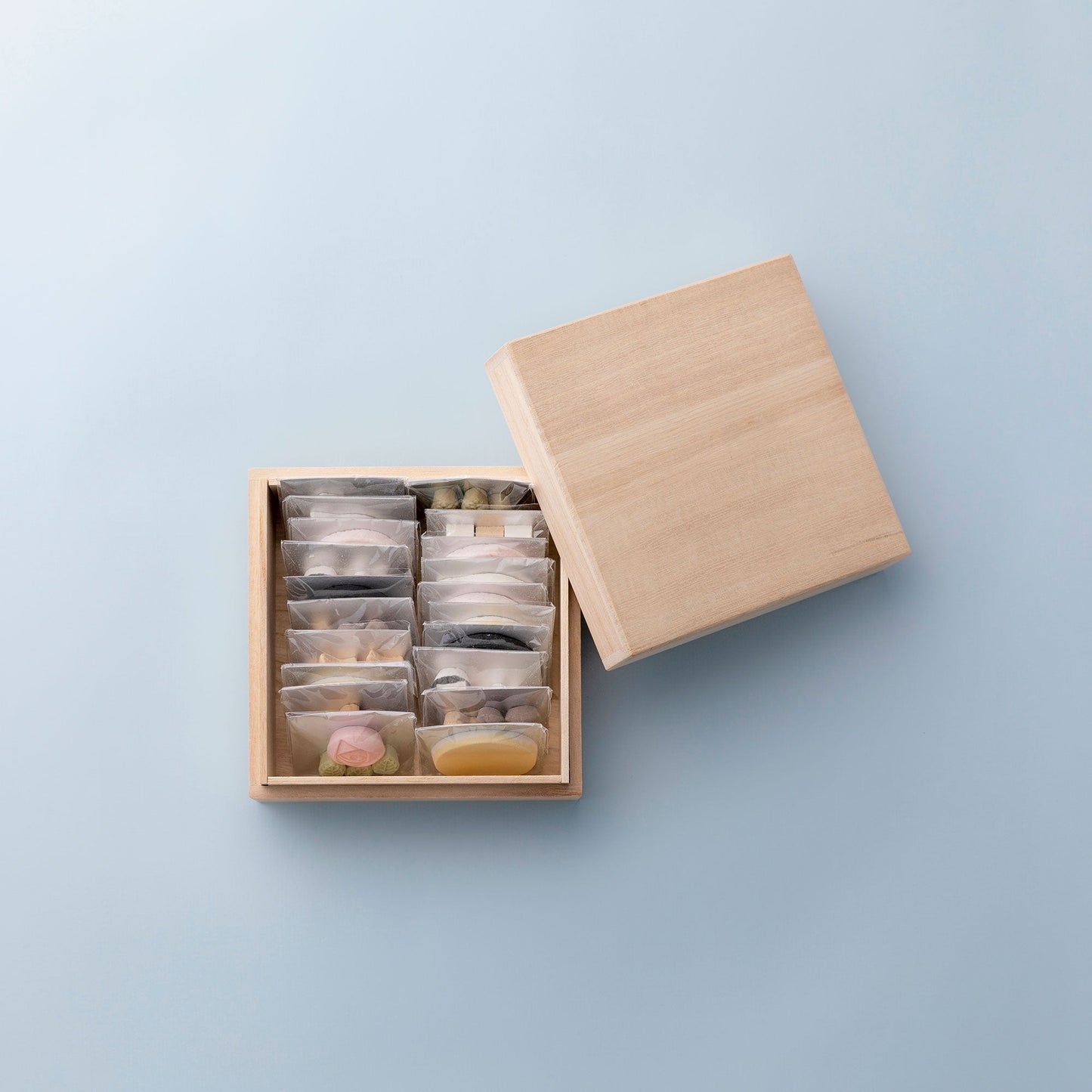 桐箱の詰め合わせギフト 【結婚式 ギフト 食品 引き菓子 和菓子】