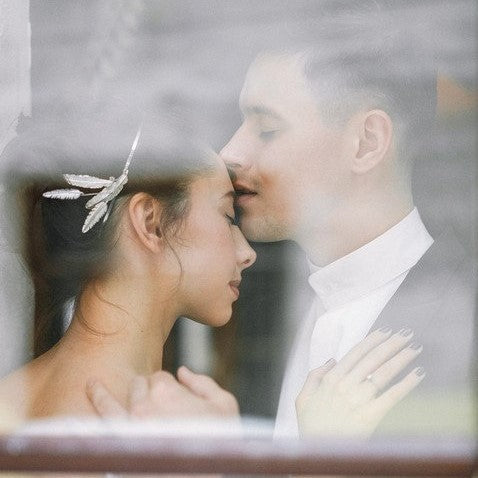 【ヘッドドレス】メタルフェザーヘアバンド/ブライダルアクセサリー 【結婚式 ヘアアクセサリー】