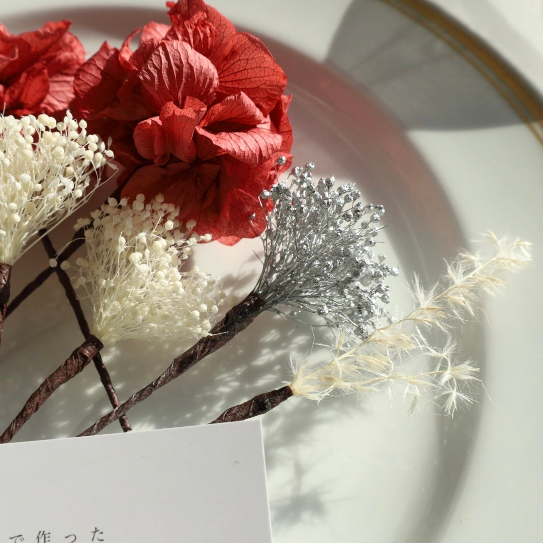 髪飾り K2【ヘアアクセサリー 花 ドライフラワー プリザーブド かすみ草】 【結婚式 和装 アクセサリー】