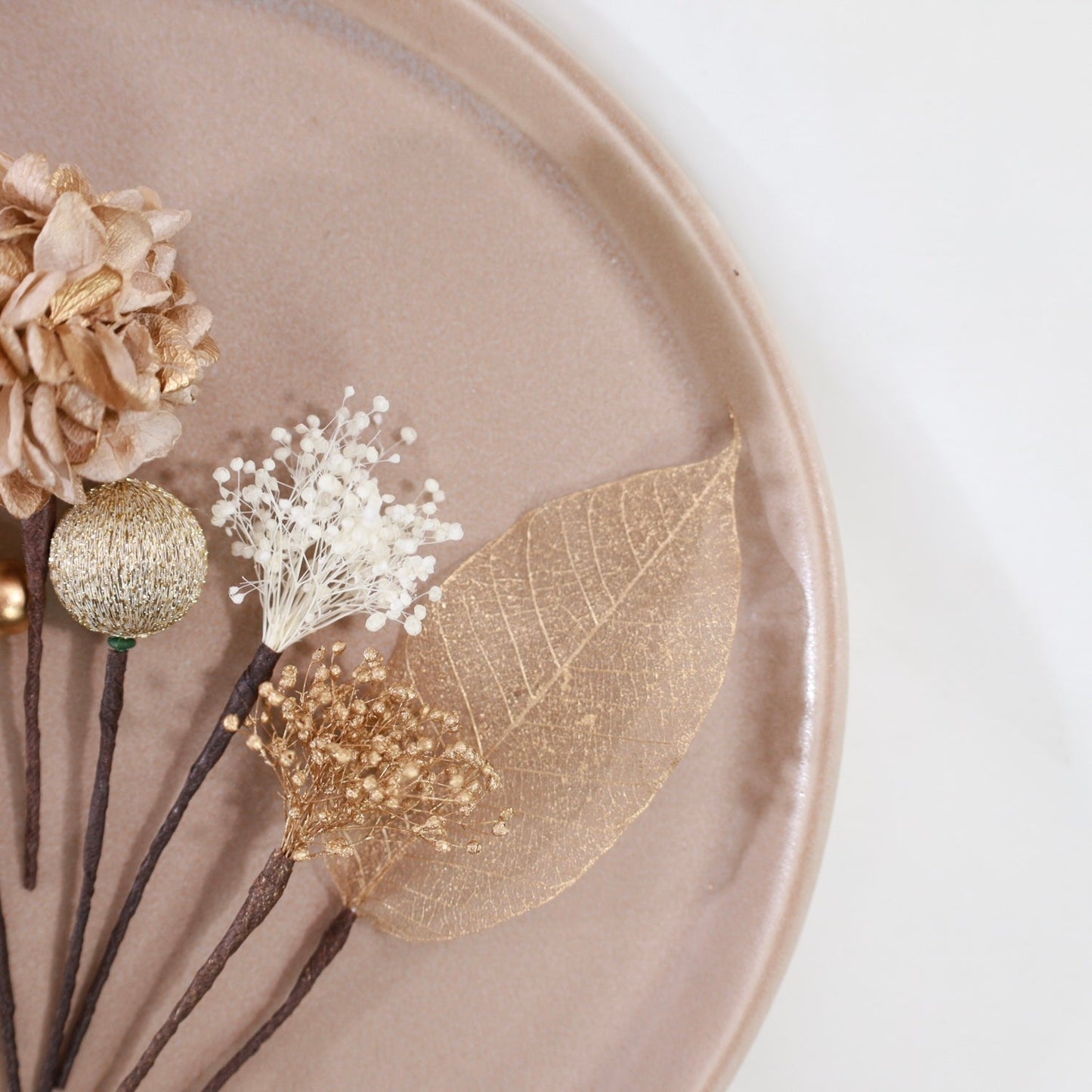 髪飾り K6【ヘアアクセサリー 花 ドライフラワー プリザーブド かすみ草】 【結婚式 和装 アクセサリー】