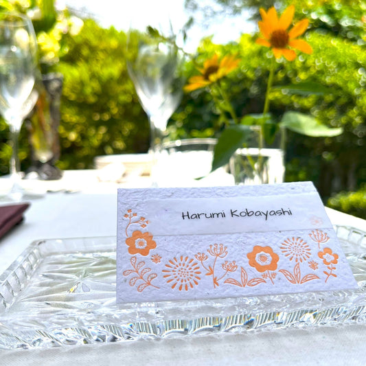 芽が出る席札-ポップオレンジ【結婚式 ペーパー 席札】