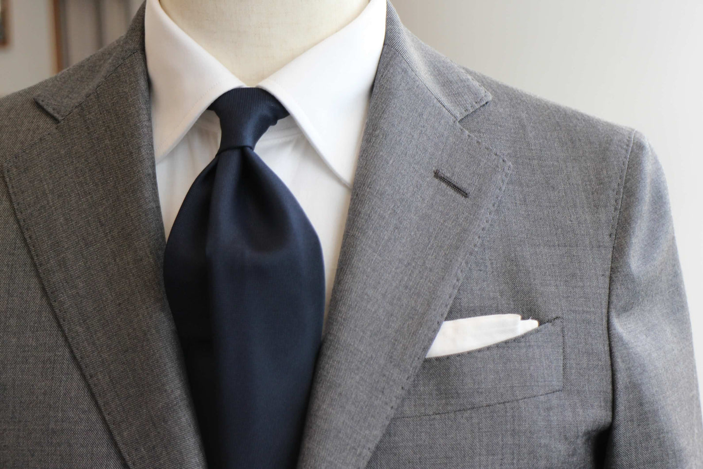 ミディアムグレーシングルスーツ(Ermenegildo Zegna) 【大阪 オーダースーツ 結婚式】 【結婚式 タキシード オーダーメイド】