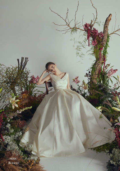 IM-0004 Hera OffWhite【ウェディングドレス レンタル】