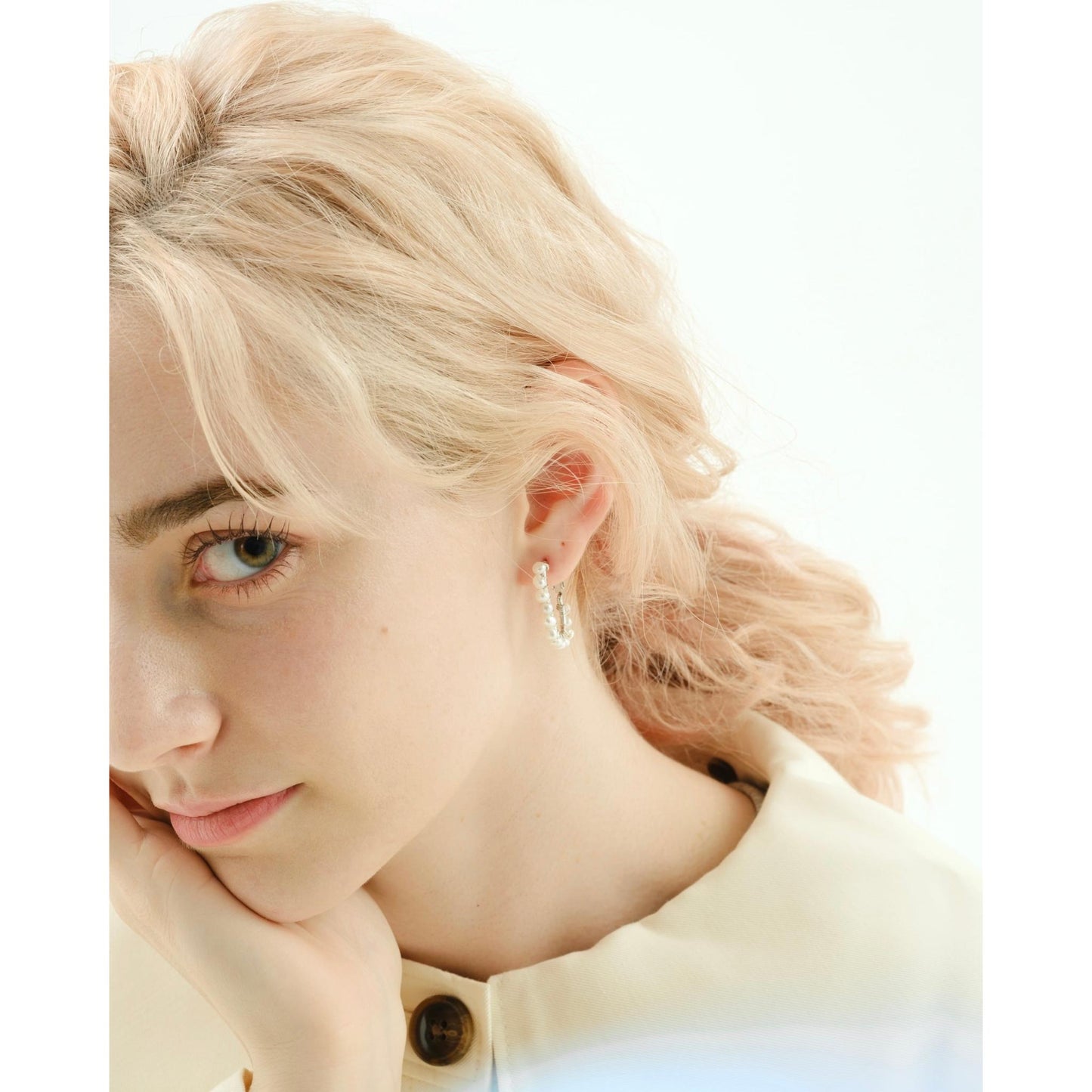 silver oval pearl hoop