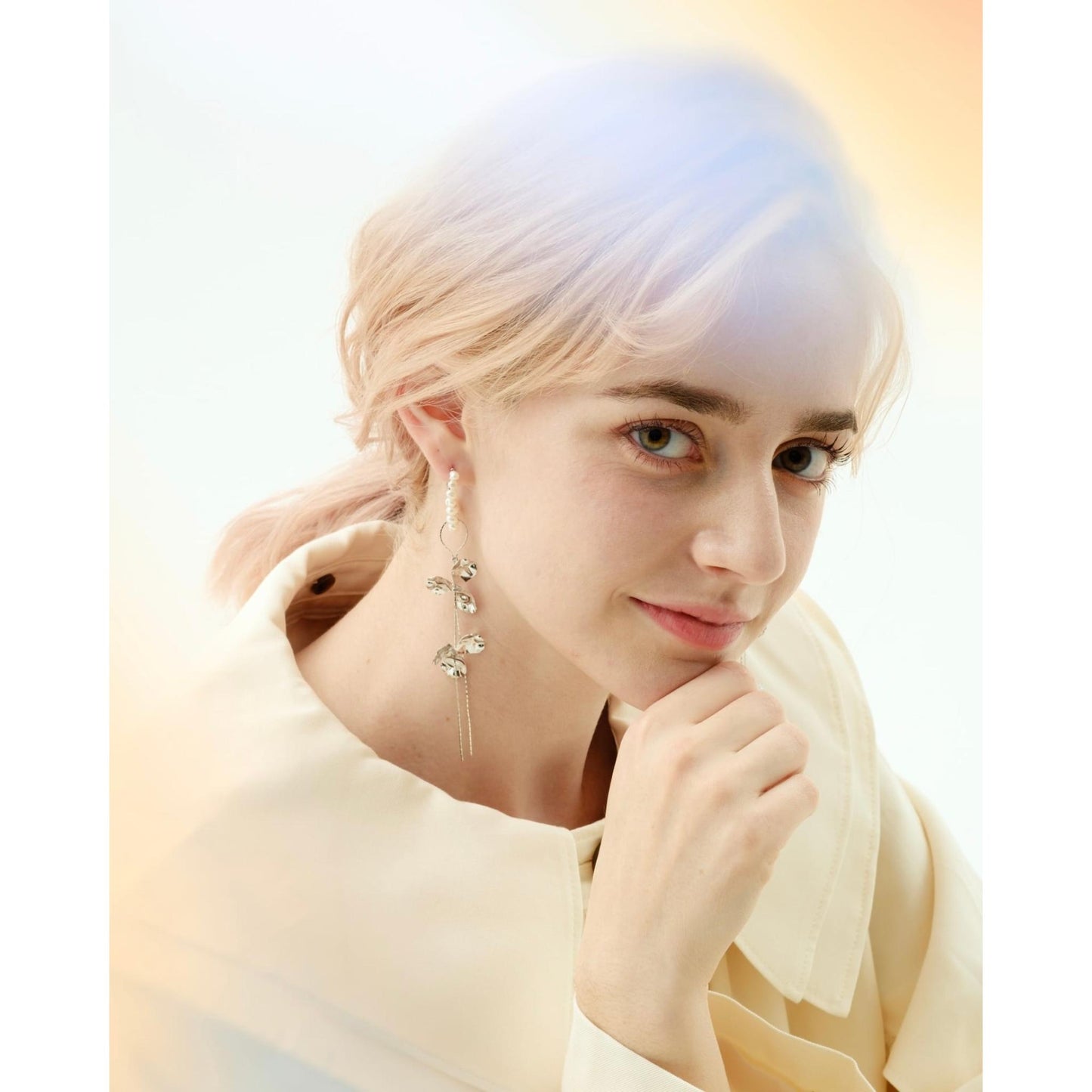 silver oval pearl hoop