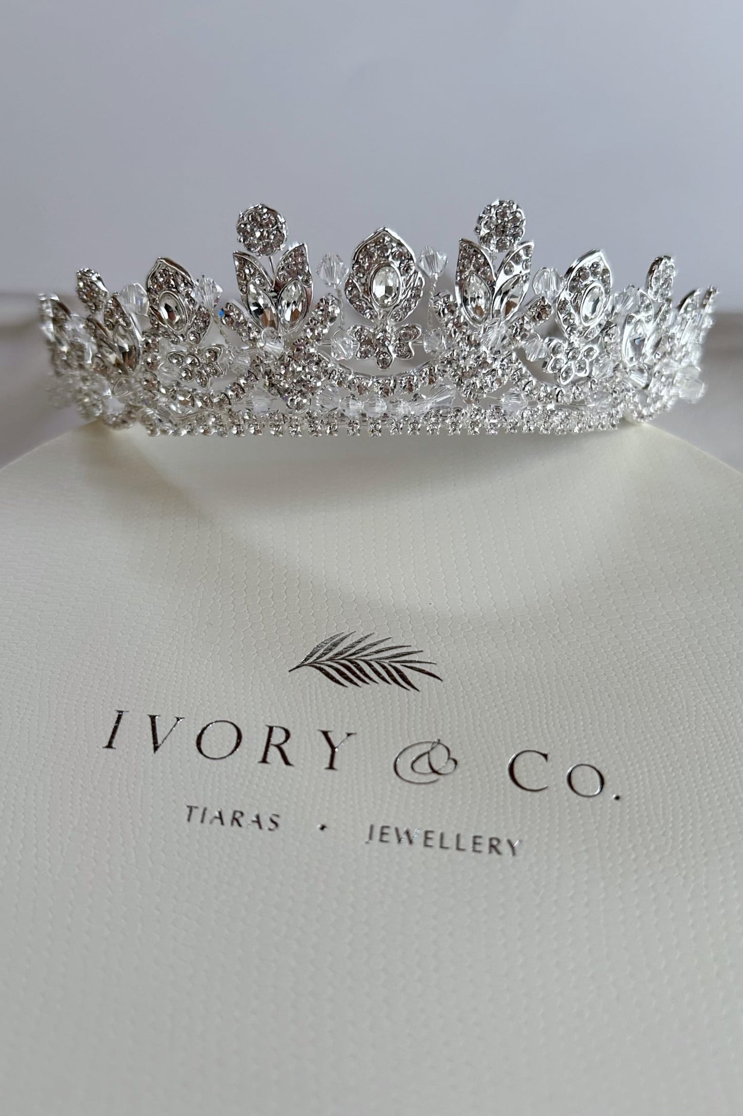 [レンタル]Ivory & Co. アイボリーアンドコー ALEXANDRA TIARA アレクサンドラティアラ ~ブライダルティアラ~【結婚式　ヘアアクセサリー】