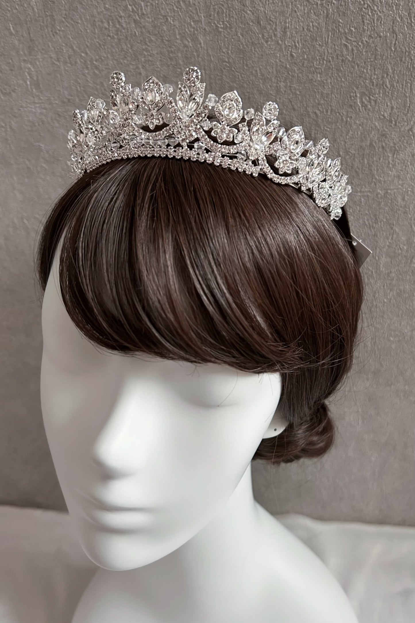 [レンタル]Ivory & Co. アイボリーアンドコー ALEXANDRA TIARA アレクサンドラティアラ ~ブライダルティアラ~【結婚式 ヘアアクセサリー】