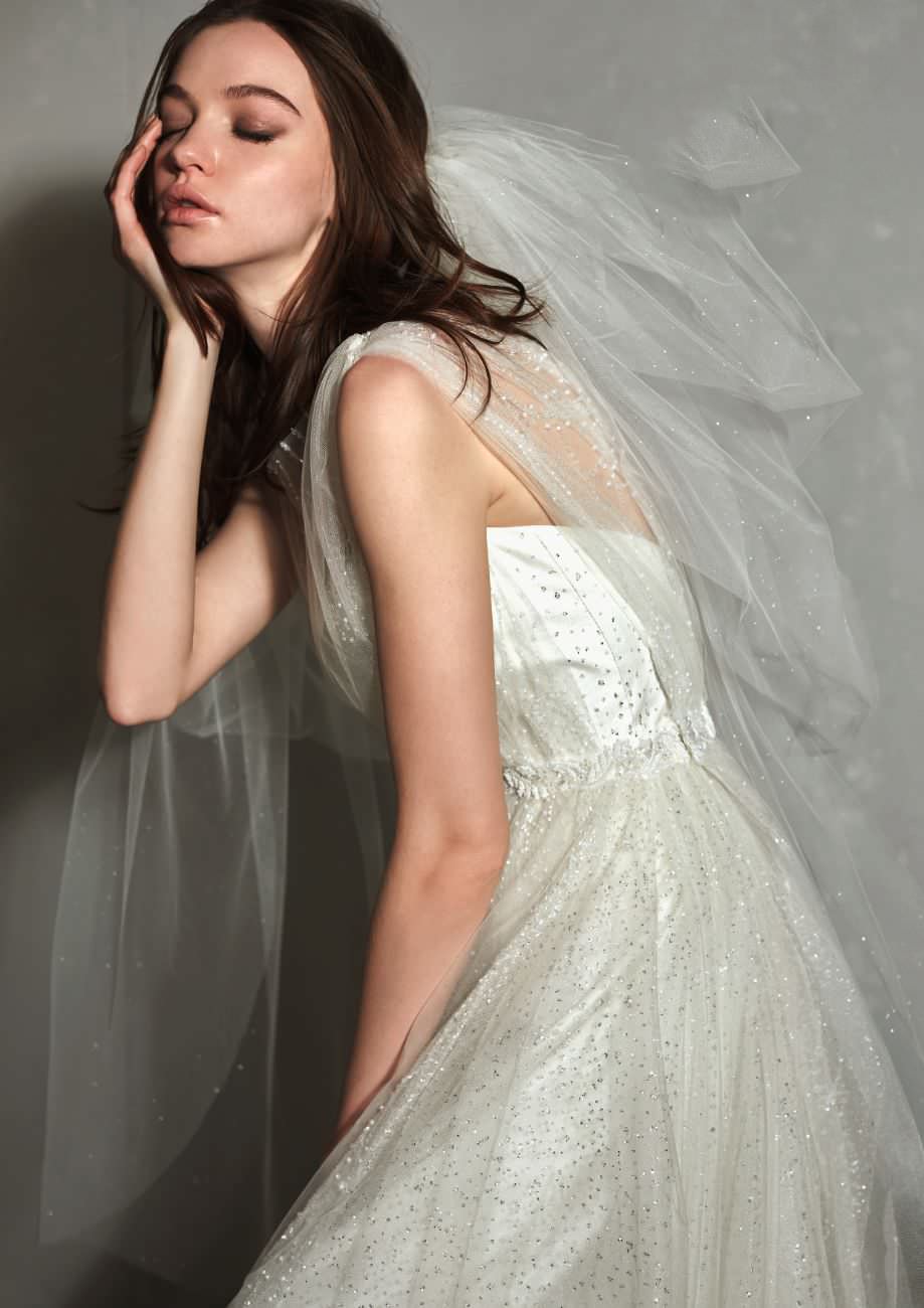 スレンダー 披露宴 JOCELYN BLANCHET 20691 【ウェディングドレス レンタル】