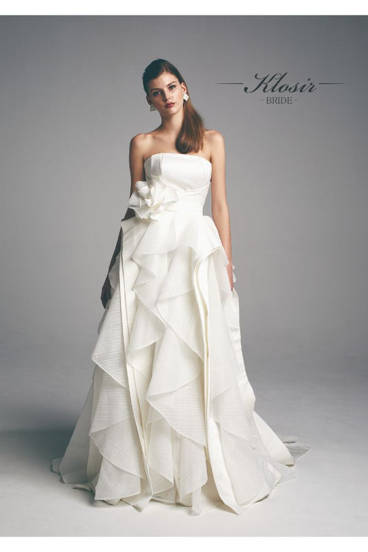 LIBERTE 【ウェディングドレス レンタル】