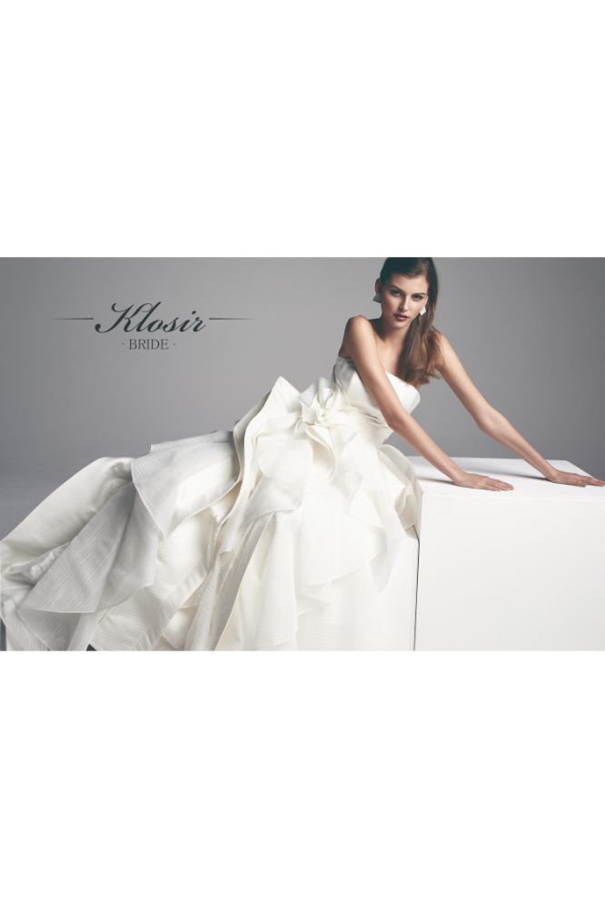 LIBERTE 【ウェディングドレス レンタル】