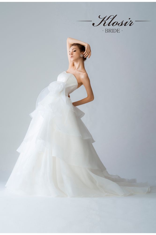 WHITE STRIPE 【ウェディングドレス レンタル】