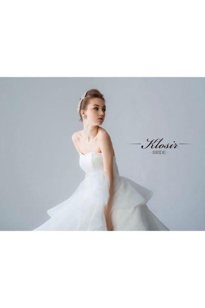 WHITE STRIPE 【ウェディングドレス レンタル】