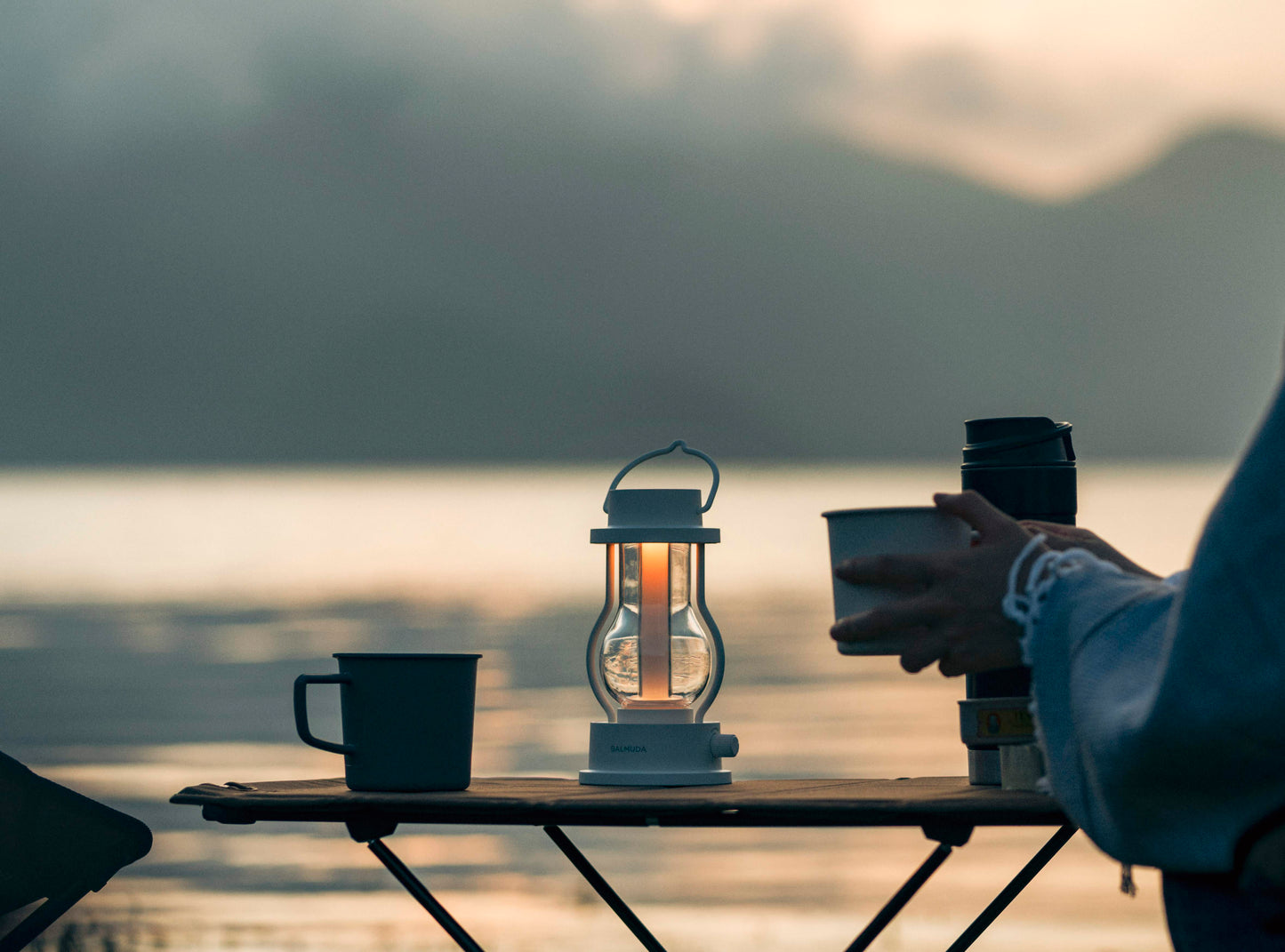 バルミューダ ザ ・ランタン ホワイト 【結婚式 ギフト 内祝い 結婚祝い 出産祝い】