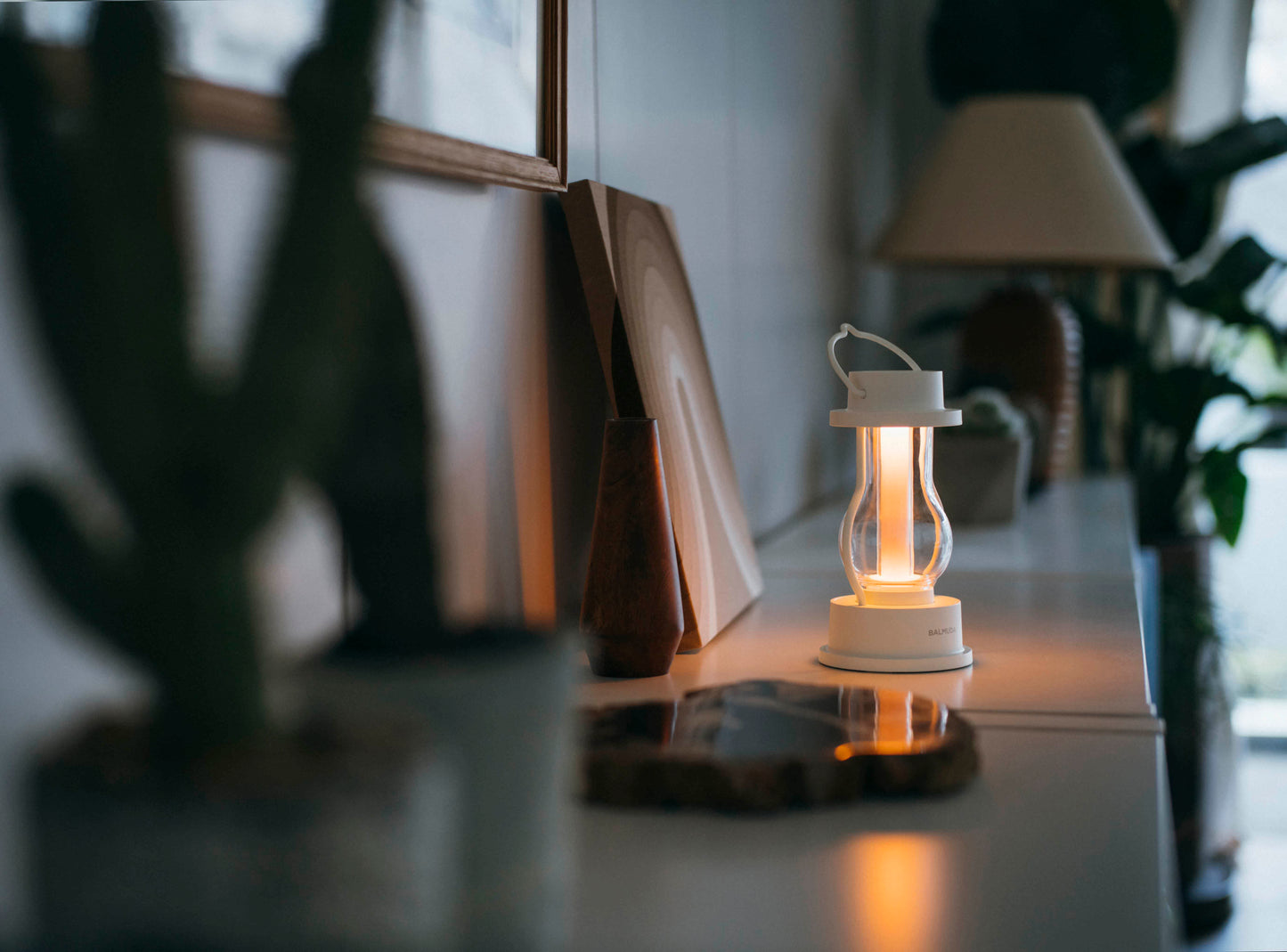 バルミューダ ザ ・ランタン ホワイト 【結婚式 ギフト 内祝い 結婚祝い 出産祝い】