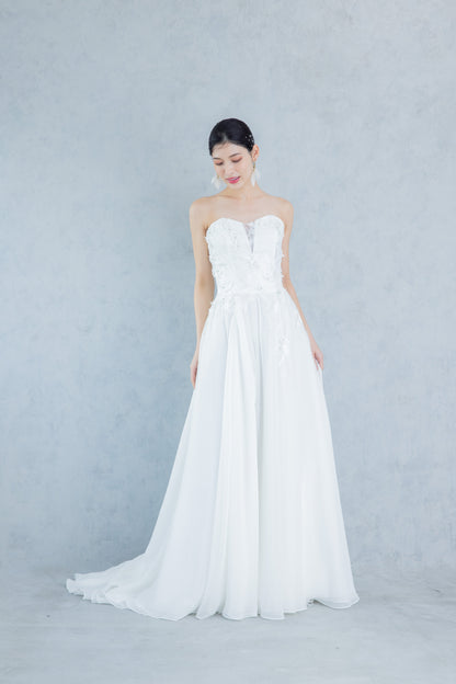 LAYLA【結婚式 ウェディングドレス レンタル】