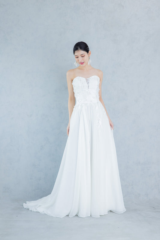 LAYLA【結婚式 ウェディングドレス レンタル】