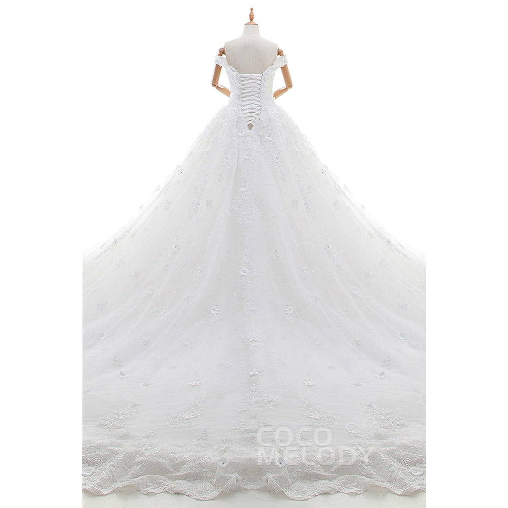 LD4349 ロングトレーン オフショルダー 豪華 ウェディングドレス 【ウェディングドレス オーダーメイド】