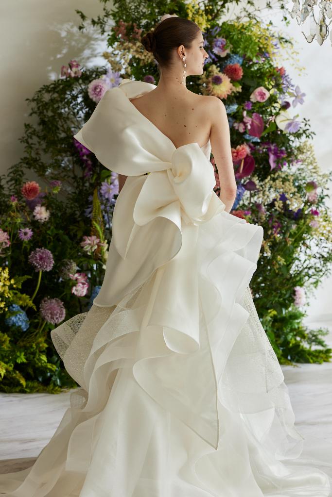 LF14（ジュディ）【ウェディングドレス】レフェクチュール【結婚式】