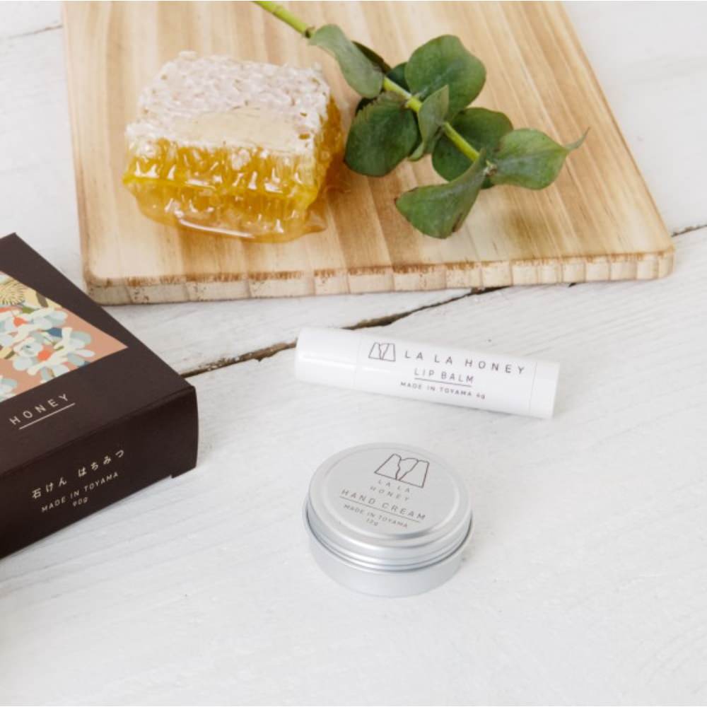 LALA HONEY リップクリーム 4g 【結婚式 ギフト 美容グッズ】