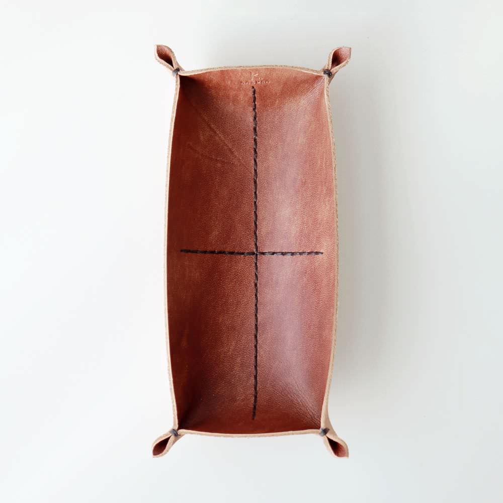 アンティークブラウン 革トレイ ペン&メガネ アンティークブラウン KAKURA 【結婚式 引き出物 ギフト】