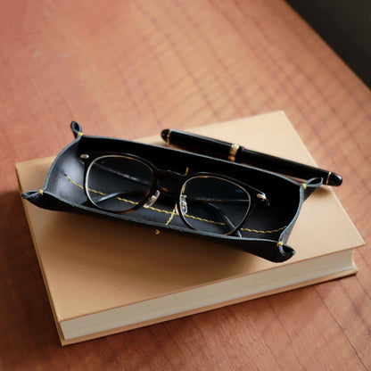 ブラック” 革トレイ ペン&メガネ KAKURA 【結婚式 引き出物 ギフト】