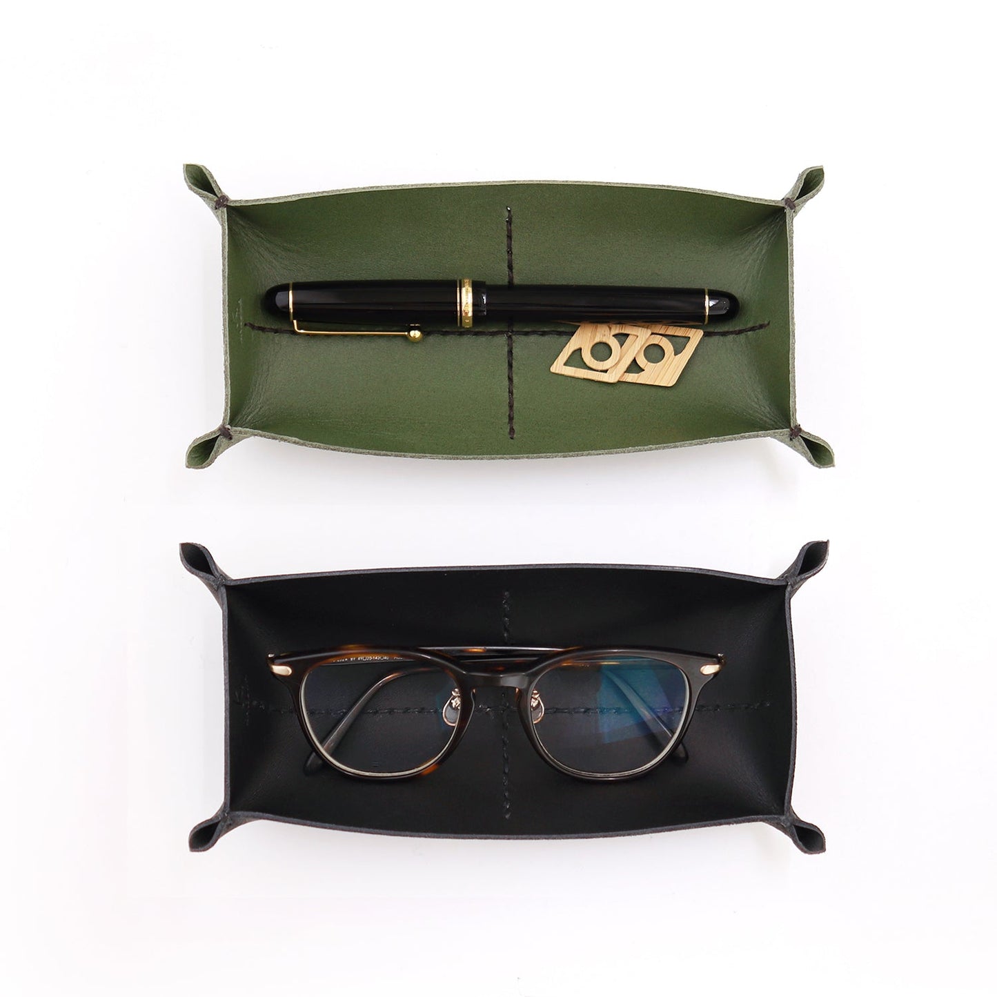 ブラック” 革トレイ ペン&メガネ KAKURA 【結婚式 引き出物 ギフト】