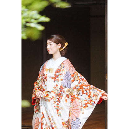 壺垂菊花宝尽くし 白字文 【結婚式 和装 色打掛 レンタル】