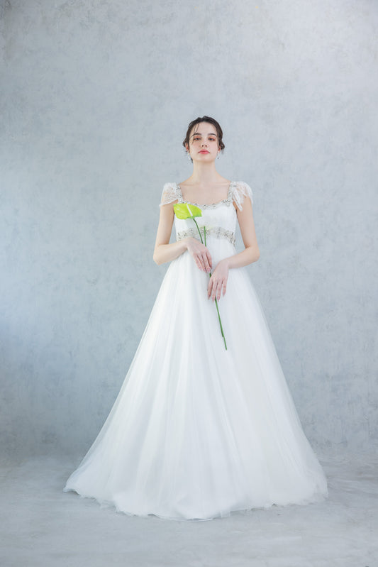 LUXE-1【結婚式 ウェディングドレス レンタル】