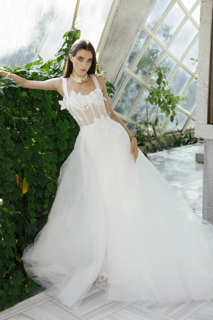 LOTUS【ウェディングドレス レンタル】