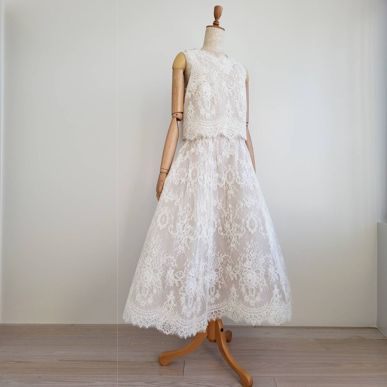 モニークルイリエ Monique Lhuillier Charolette ミモレ丈ドレス 【ウェディングドレス レンタル】