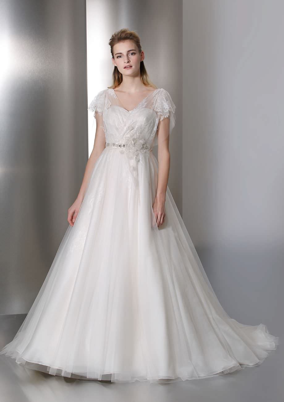 スレンダー ヨーロピアン LATELIER MARIAGE 20681 【ウェディングドレス レンタル】