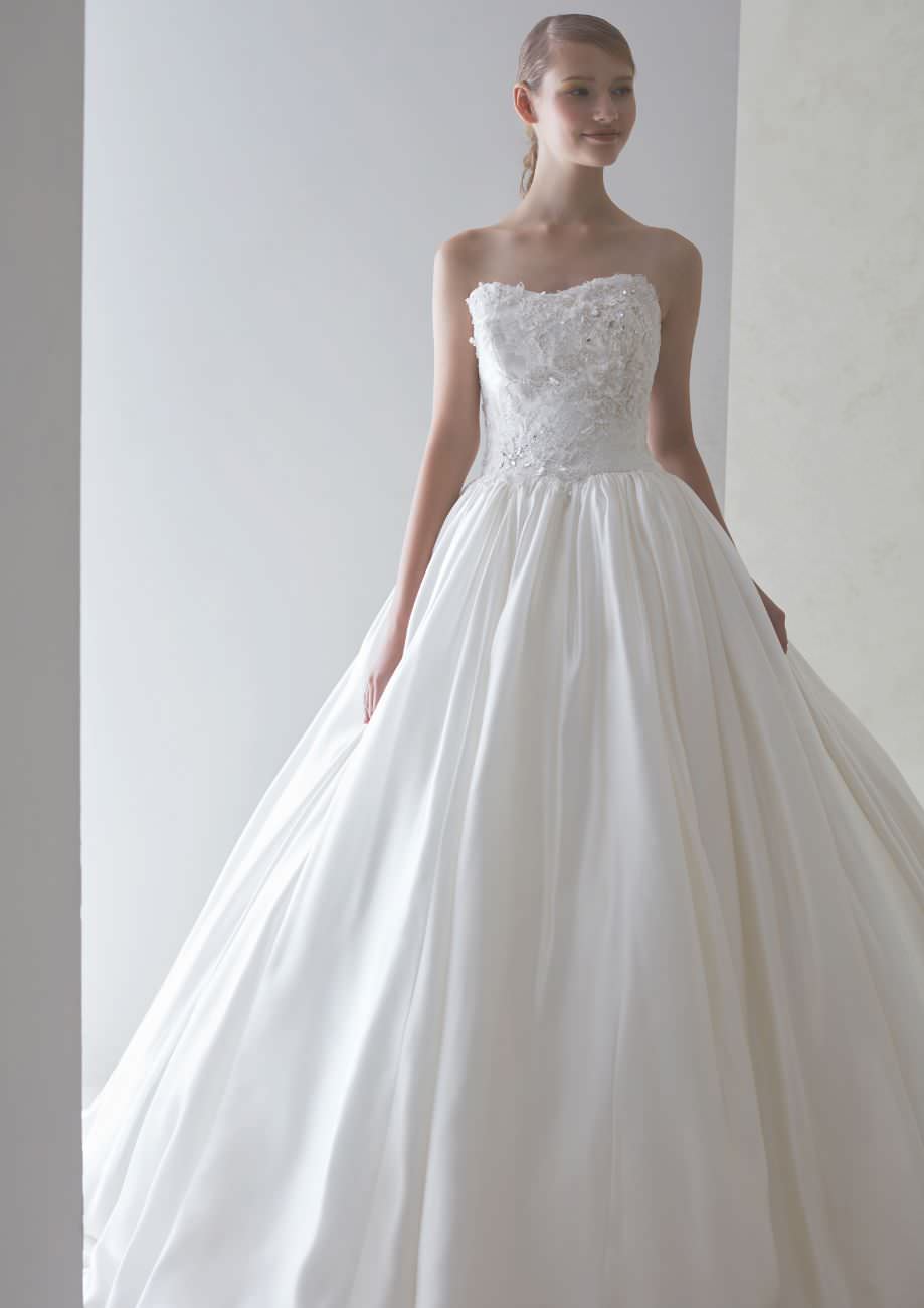 スレンダー シンプル LATELIER MARIAGE 20682 【ウェディングドレス レンタル】