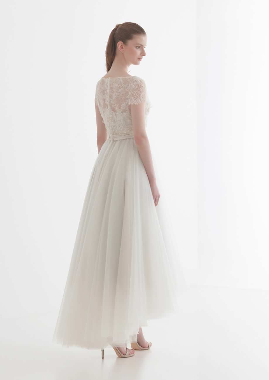 Aライン サテン LATELIER MARIAGE 20683 【ウェディングドレス レンタル】