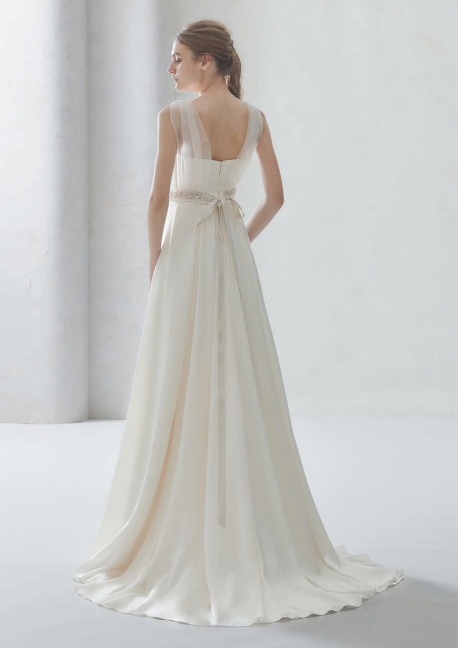 Aライン フォトジェニック LATELIER MARIAGE 20677 【ウェディングドレス レンタル】