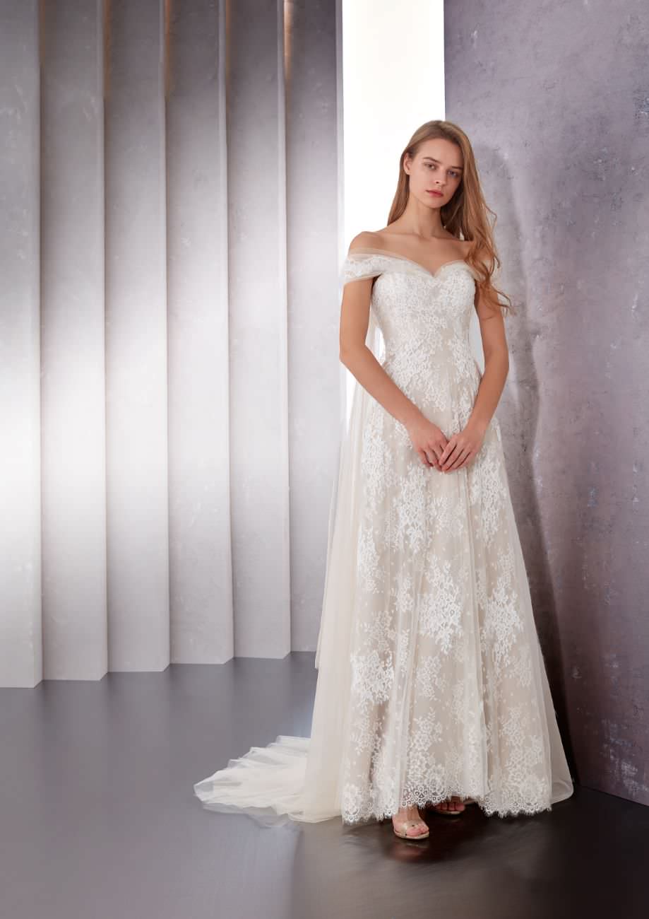 スレンダー 海外風 LATELIER MARIAGE 20684 【ウェディングドレス レンタル】