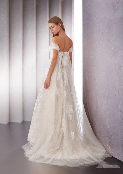 スレンダー 海外風 LATELIER MARIAGE 20684 【ウェディングドレス レンタル】