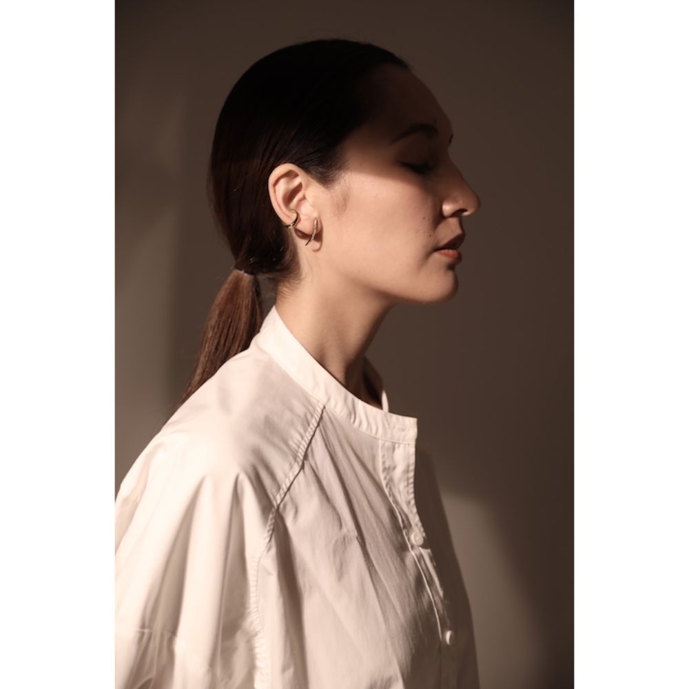 Thin curve crystal pierce gold/ブライダルアクセサリー 【結婚式 ピアス イヤリング】