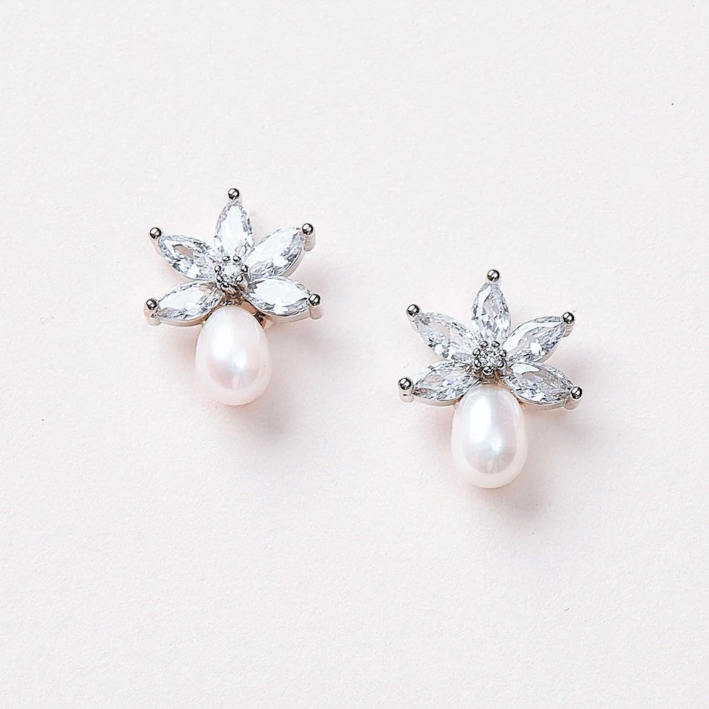 【ピアス】ドロップ淡水パールピアス 【結婚式 ピアス イヤリング】