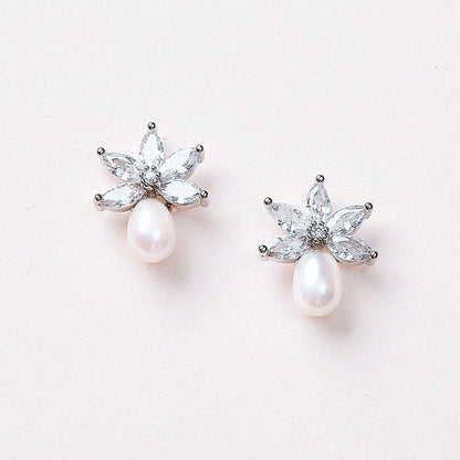 【ピアス】ドロップ淡水パールピアス 【結婚式 ピアス イヤリング】