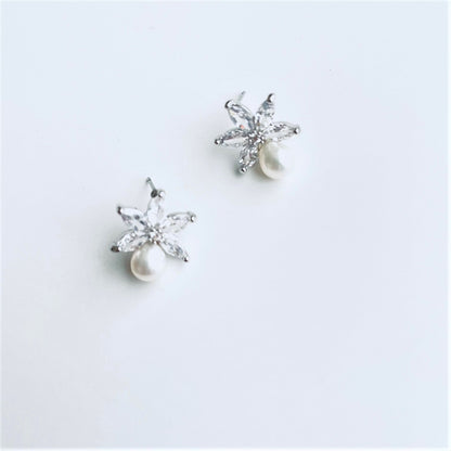 【ピアス】ドロップ淡水パールピアス 【結婚式 ピアス イヤリング】