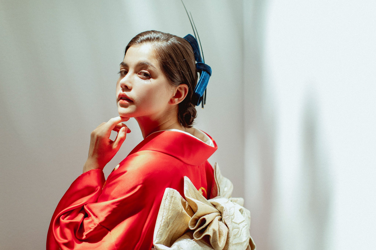 赤地緞子雲取に松五つ紋【結婚式 和装 引き振袖 レンタル】