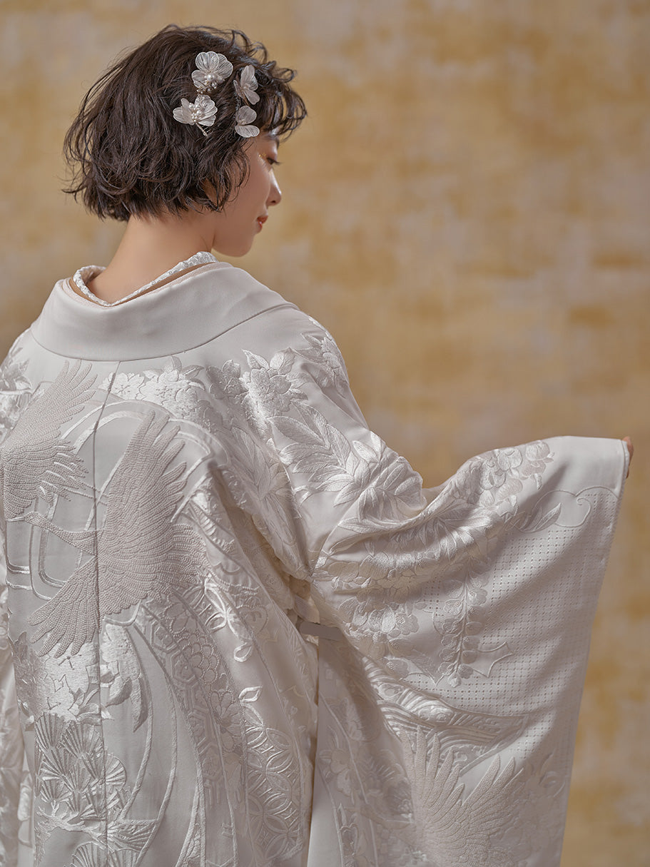 雲取松に熨斗目鶴【結婚式 和装 白無垢 レンタル】 – 結婚式準備サイト