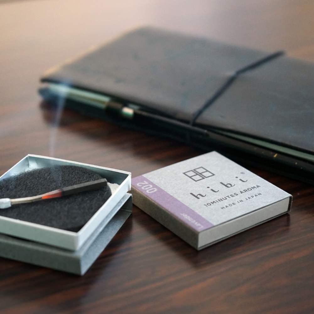 【プチギフト・プレゼント・お香マッチ】hibi レギュラーボックス(8本入り/専用マット付) ラベンダー 【結婚式 プチギフト 雑貨】