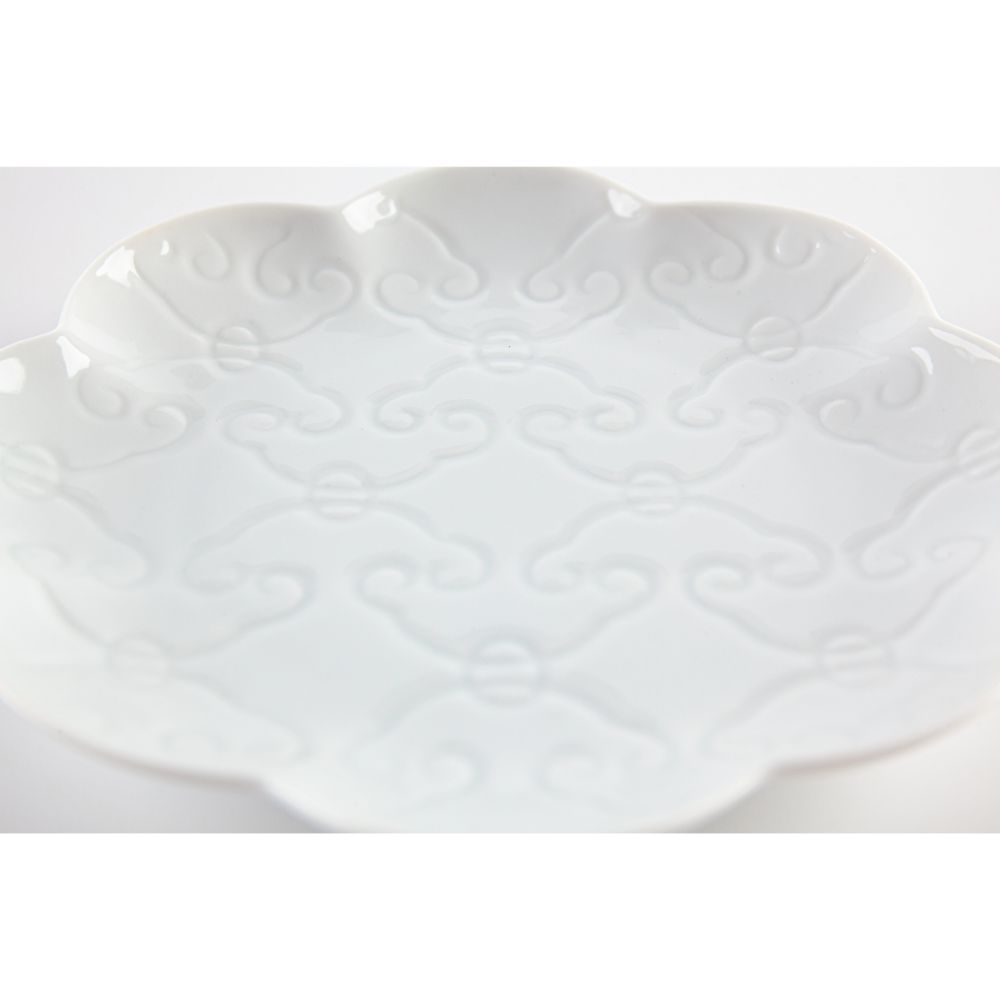 【有田焼 其泉】輪花唐草彫 銘々皿(白)ペア 【結婚式 ギフト 引き出物 食器類】