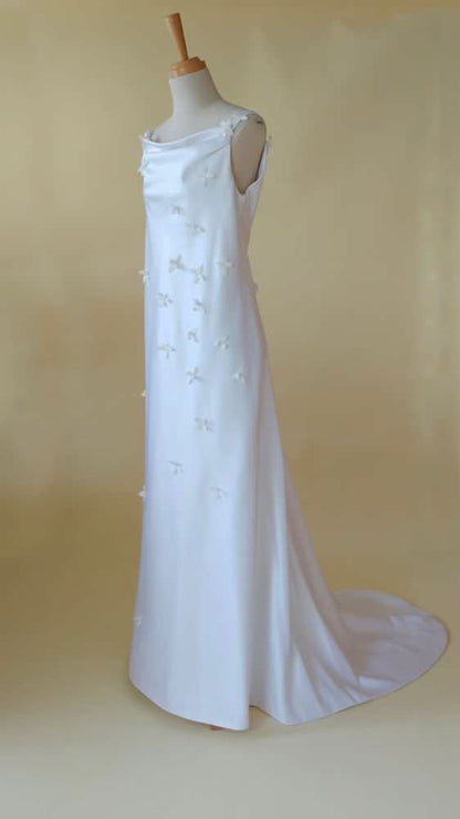 ブバリア 【ウェディングドレス レンタル】