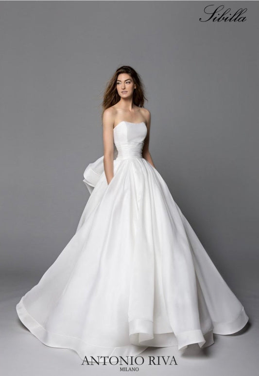 SIBILLA 【ウェディングドレスレンタル】