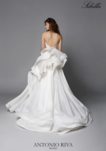 SIBILLA 【ウェディングドレスレンタル】